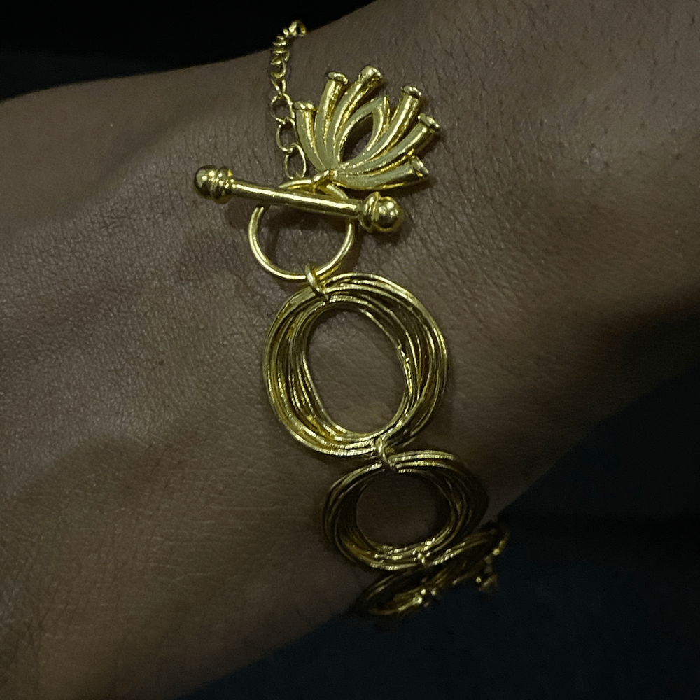 
            
                Load image into Gallery viewer, Twin Elegance Bracelet Gold Aries Zodiac Bracelet 18k sterling vermeil demi-fine jewelry
            
        