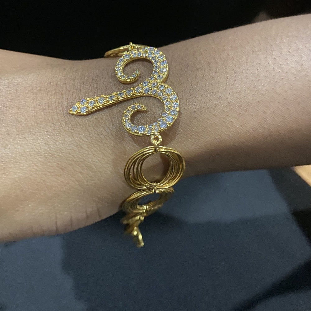 
            
                Load image into Gallery viewer, Twin Elegance Bracelet Gold Aries Zodiac Tibisiri Bracelet 18k sterling vermeil demi-fine jewelry
            
        