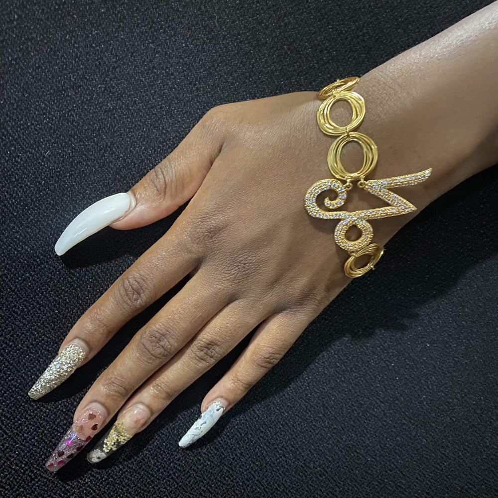 
            
                Load image into Gallery viewer, Twin Elegance Bracelet Gold Capricorn Zodiac Bracelet 18k sterling vermeil demi-fine jewelry
            
        